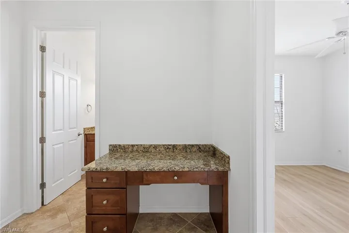 9037  Alturas  ST, Naples, FL 34113