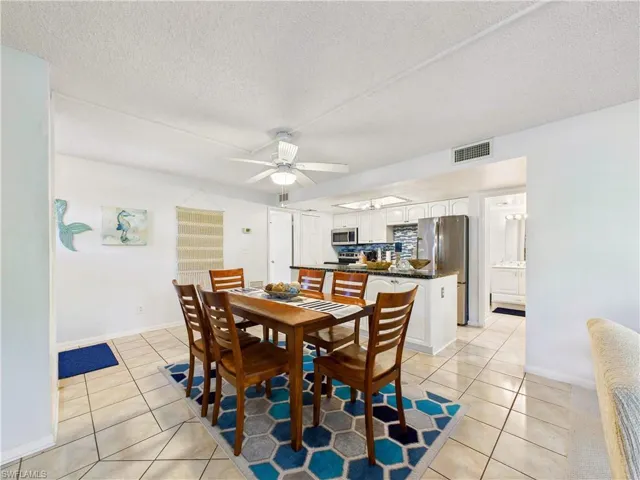 232  Palm  DR, Naples, FL 34112