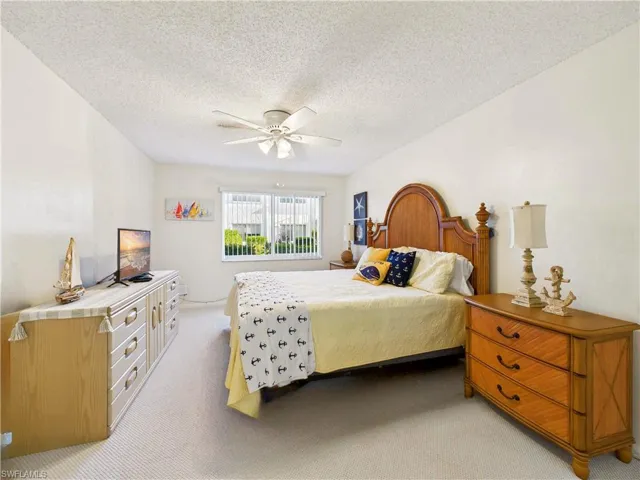 232  Palm  DR, Naples, FL 34112