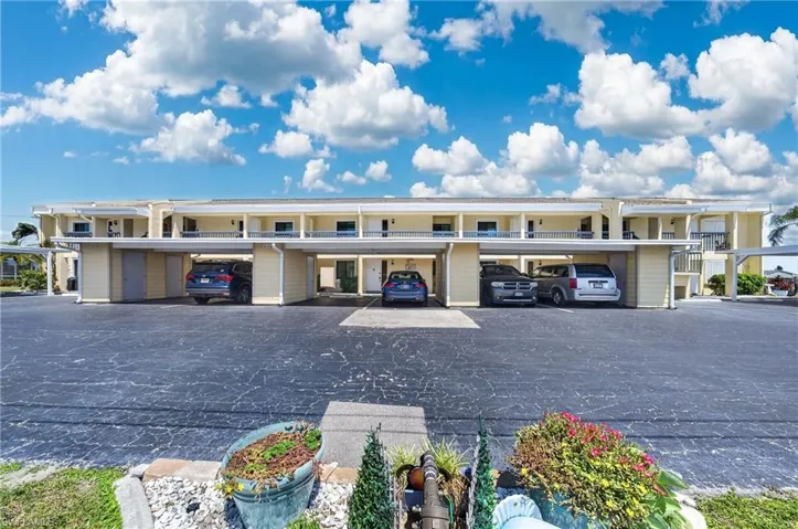 3631 Se 10th Ave 102, Cape Coral, Florida 33904