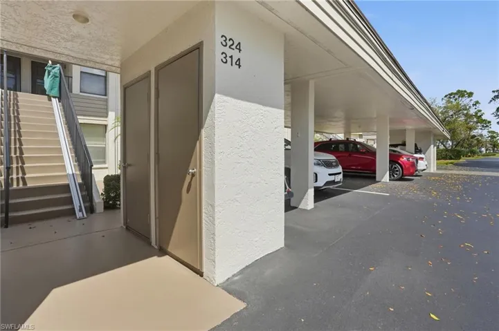 5585 Trailwinds Dr 314, Fort Myers, Florida 33907