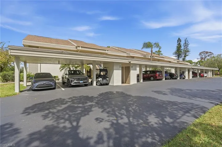 5585 Trailwinds Dr 314, Fort Myers, Florida 33907