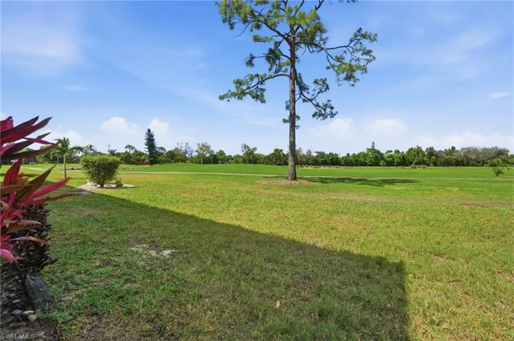 5585 Trailwinds Dr 314, Fort Myers, Florida 33907
