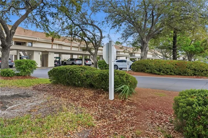 5585 Trailwinds Dr 314, Fort Myers, Florida 33907