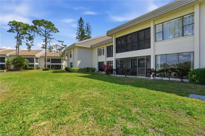 5585 Trailwinds Dr 314, Fort Myers, Florida 33907