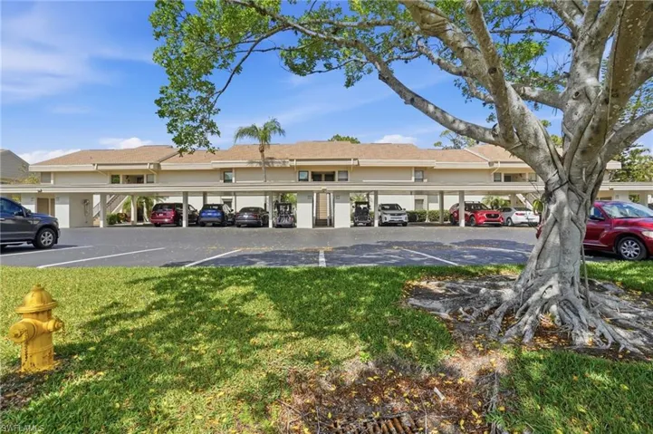 5585 Trailwinds Dr 314, Fort Myers, Florida 33907