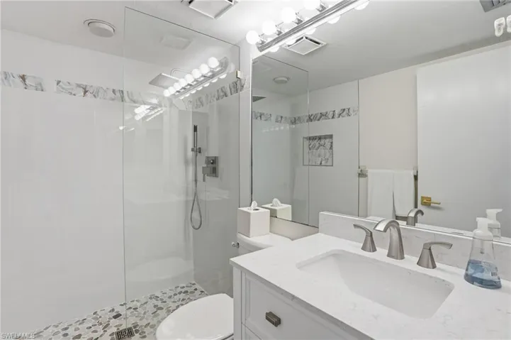 5585 Trailwinds Dr 314, Fort Myers, Florida 33907