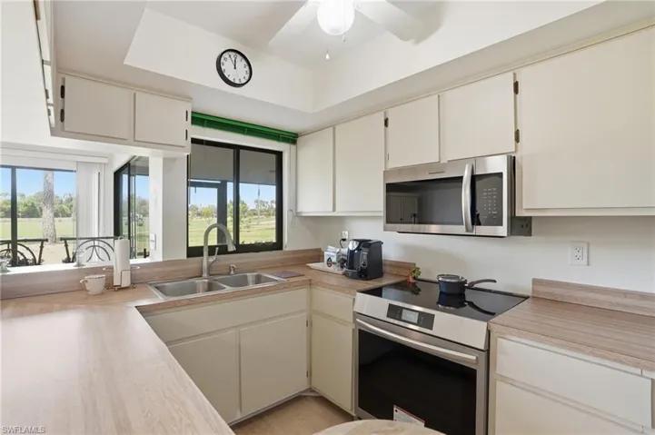 5585 Trailwinds Dr 314, Fort Myers, Florida 33907
