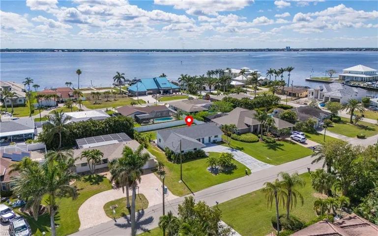 3513 SE 22nd  AVE, Cape Coral, FL 33904