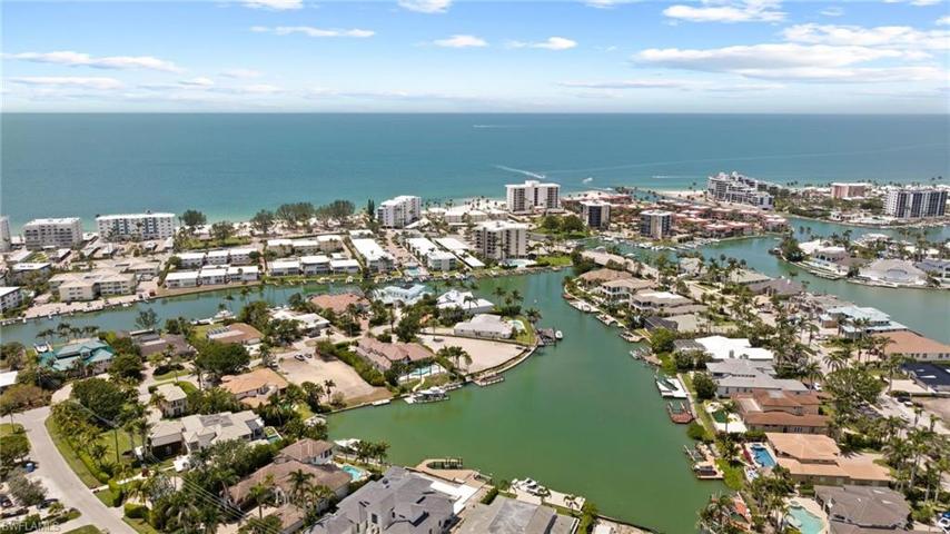 211 SPRING LINE DR, NAPLES FL 34102