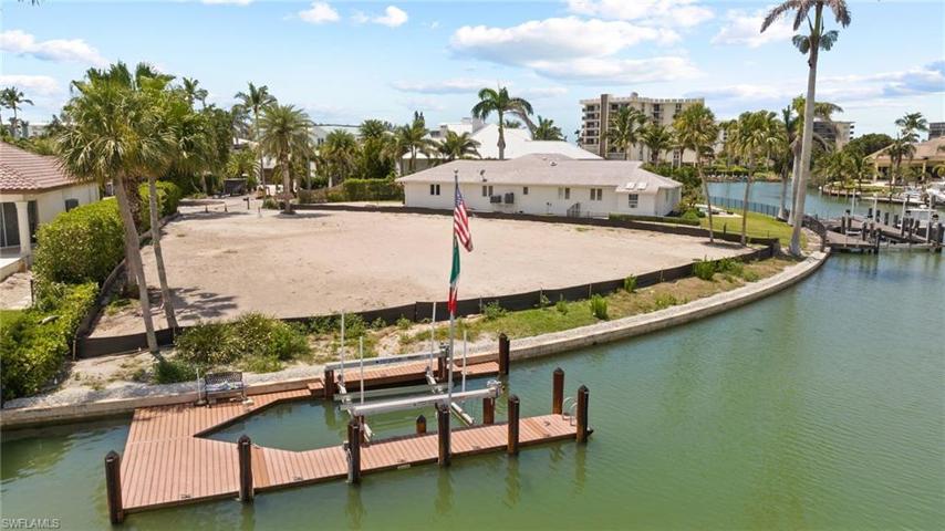 211 SPRING LINE DR, NAPLES FL 34102