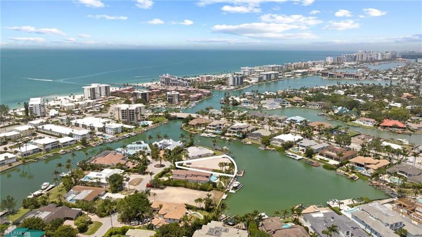 211 SPRING LINE DR, NAPLES FL 34102