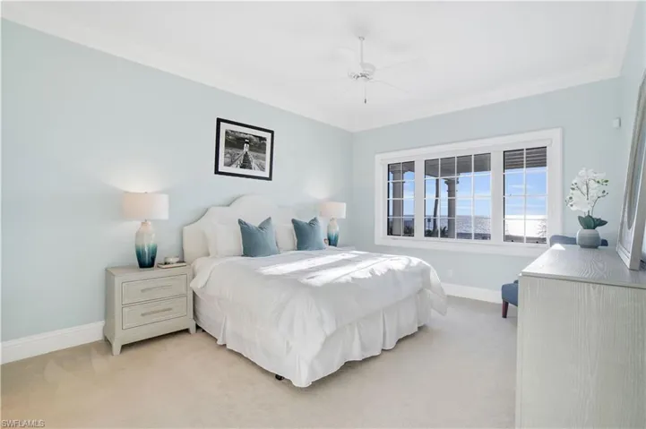 23  6TH AVE N  , Naples, FL 34102