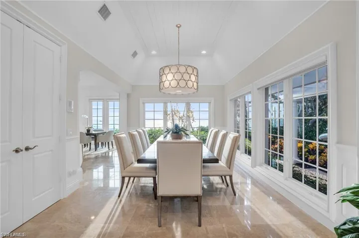 23  6TH AVE N  , Naples, FL 34102