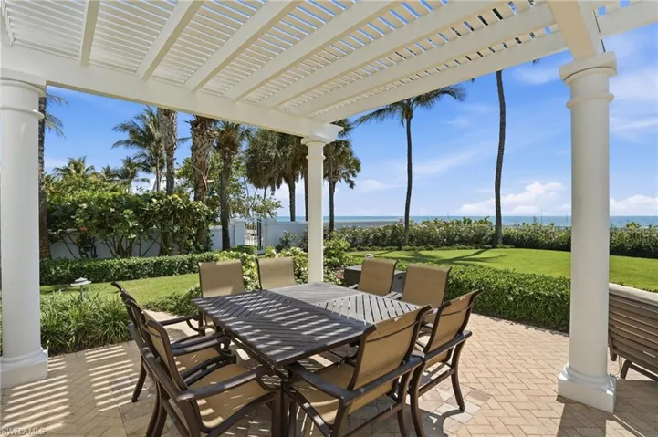23  6TH AVE N  , Naples, FL 34102