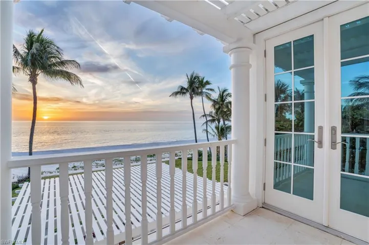 23  6TH AVE N  , Naples, FL 34102