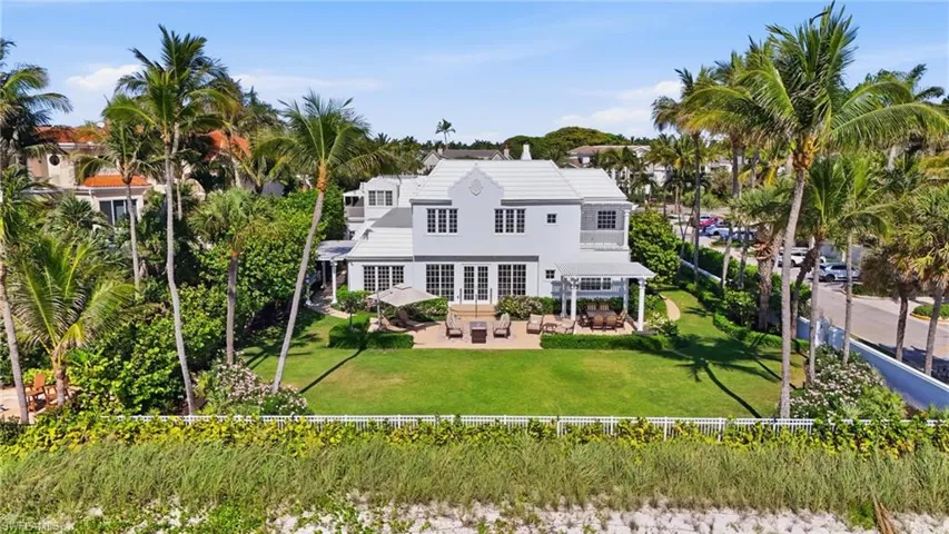 23  6TH AVE N  , Naples, FL 34102