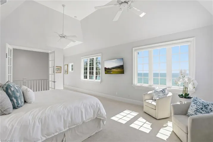 23  6TH AVE N  , Naples, FL 34102