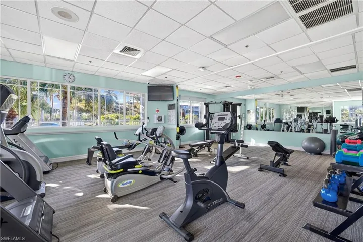 16645  Lake Circle  DR, Fort Myers, FL 33908