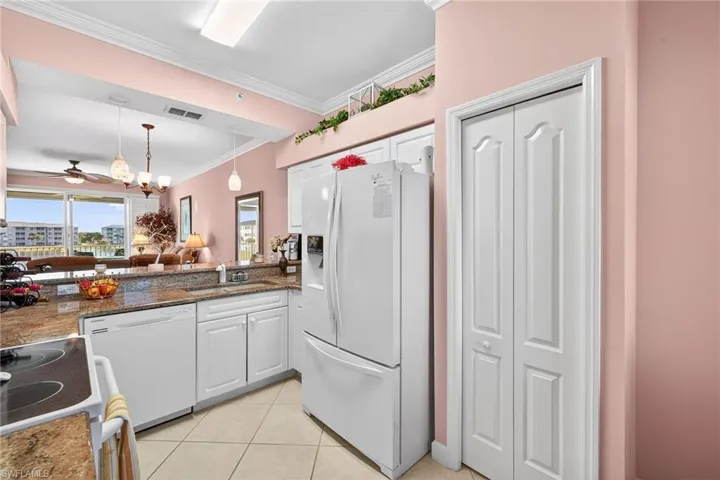 16645  Lake Circle  DR, Fort Myers, FL 33908