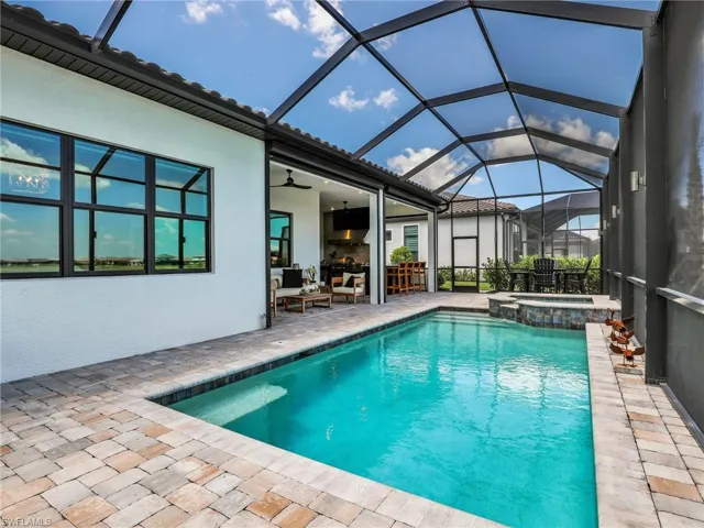 18412  Ridgeline  DR, Estero, FL 33928