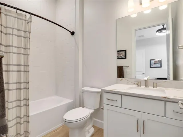 18412  Ridgeline  DR, Estero, FL 33928