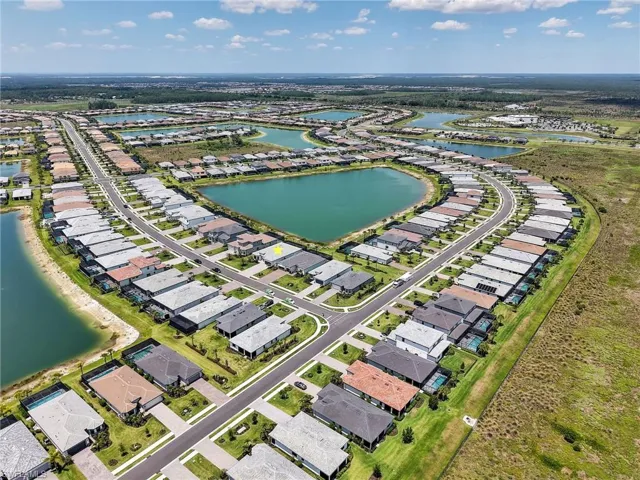 18412  Ridgeline  DR, Estero, FL 33928