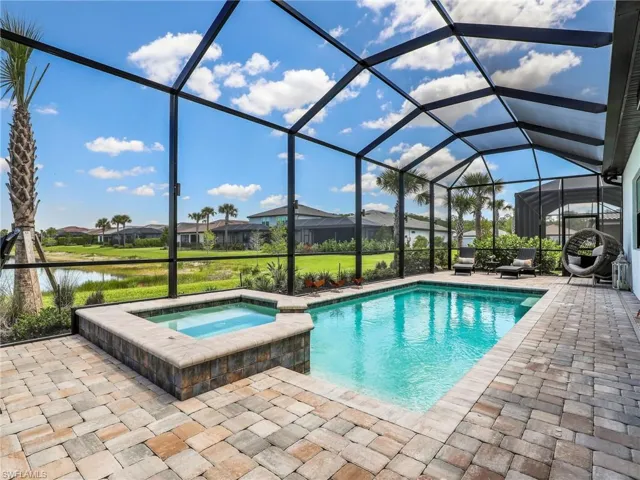 18412  Ridgeline  DR, Estero, FL 33928