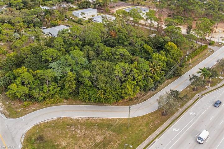 2997  64th SW ST, Naples, FL 34105