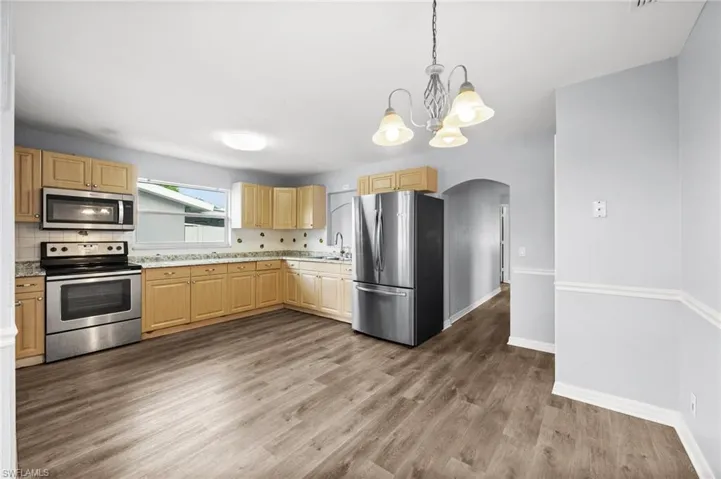 781 101st Ave N, Naples, Florida 34108