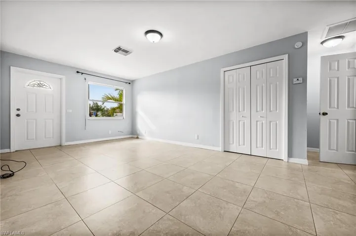 781 101st Ave N, Naples, Florida 34108