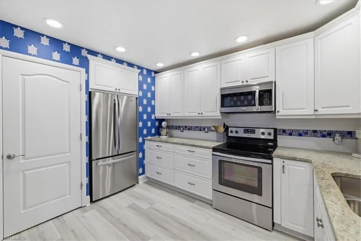 3356 N Key Dr 7, North Fort Myers, Florida 33903