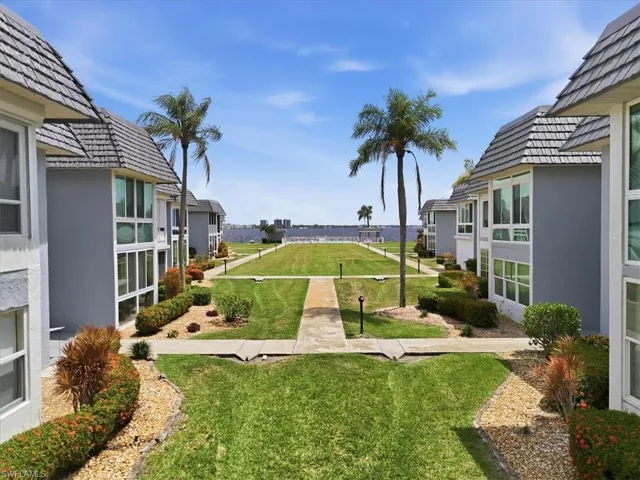 3356 N Key Dr 7, North Fort Myers, Florida 33903