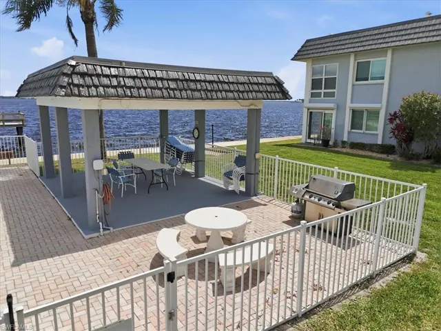 3356 N Key Dr 7, North Fort Myers, Florida 33903