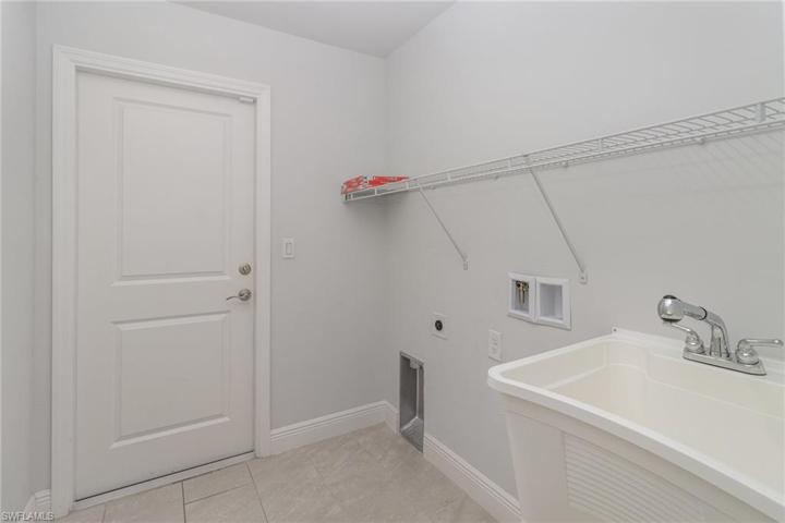 2618 Helen CIR, LEHIGH ACRES FL 33971