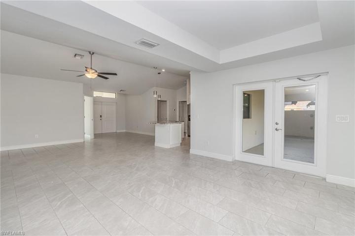 2618 Helen CIR, LEHIGH ACRES FL 33971