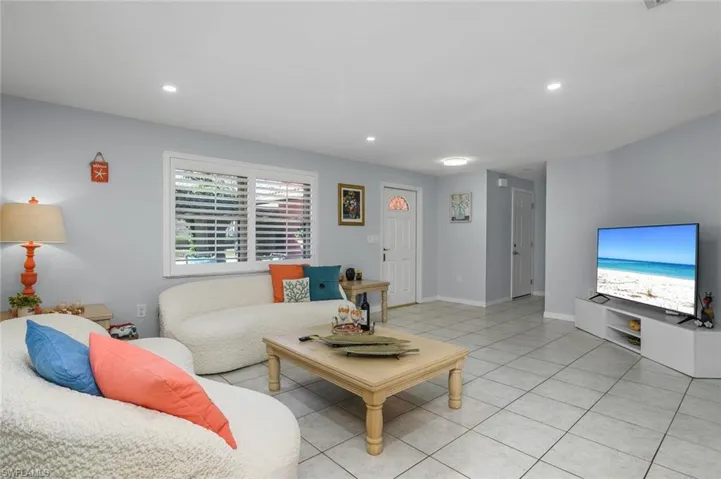 136  Coral Vine  DR, Naples, FL 34110