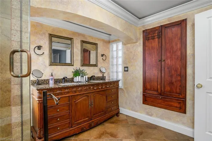 136  Coral Vine  DR, Naples, FL 34110