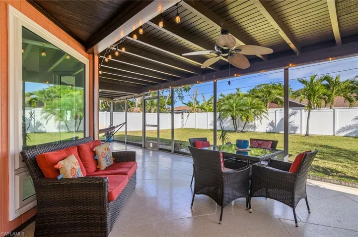 136  Coral Vine  DR, Naples, FL 34110