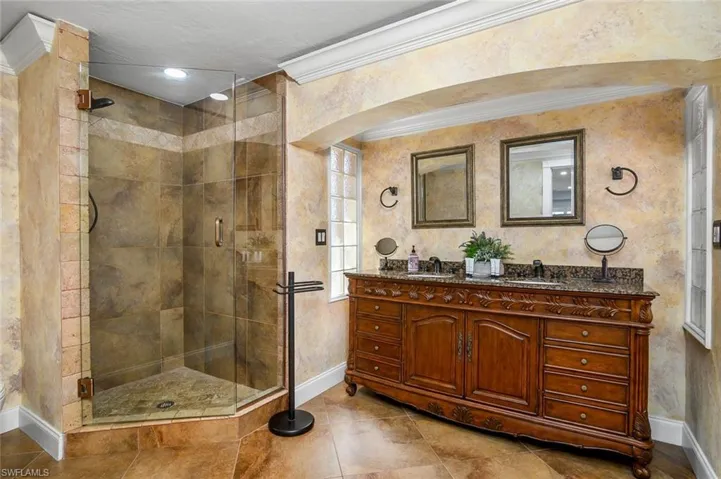 136  Coral Vine  DR, Naples, FL 34110