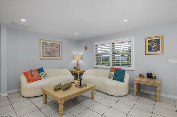 136  Coral Vine  DR, Naples, FL 34110