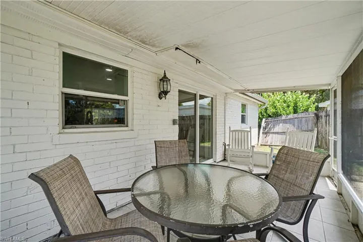 2398 Estey Ave, Naples, Florida 34104