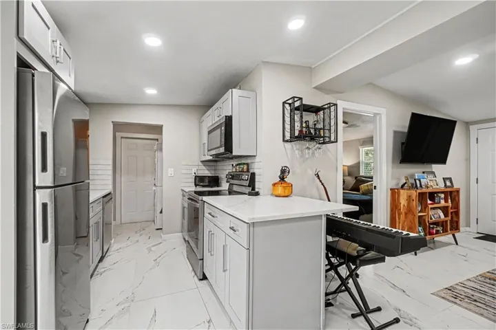 2398 Estey Ave, Naples, Florida 34104