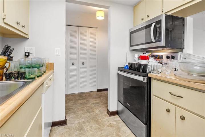 342 Easton CT, LEHIGH ACRES FL 33936