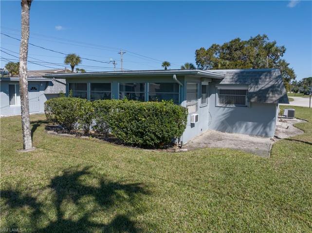342 Easton CT, LEHIGH ACRES FL 33936