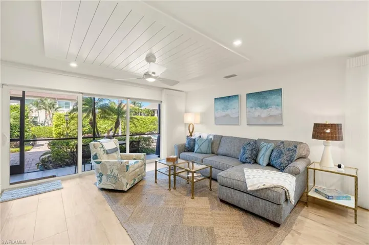 1060 6th St S 1060, Naples, Florida 34102