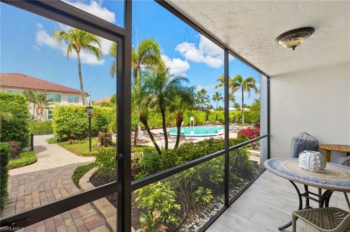 1060 6th St S 1060, Naples, Florida 34102