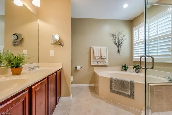 Primary with separate Tub and walk in shower
