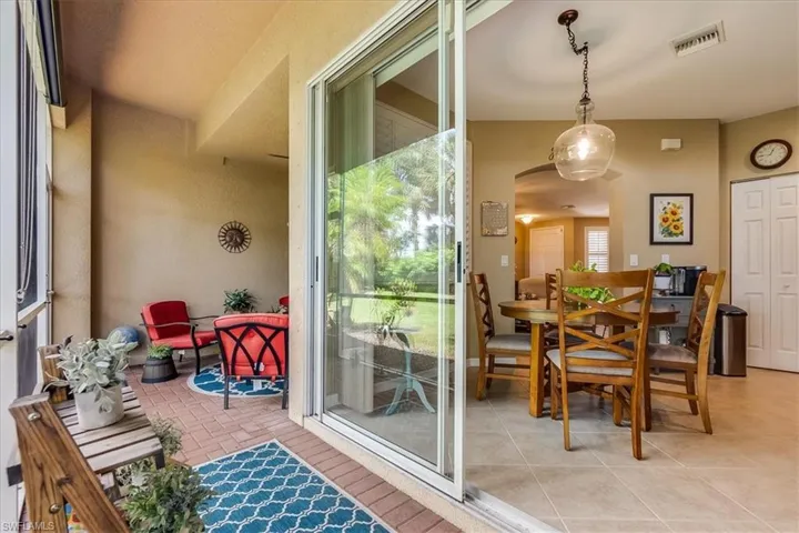 2nd slider off of kitchen/dining area leading to lanai