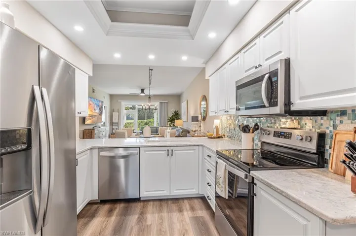 Kitchen - quartz stainless